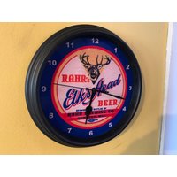 Rahr Es Elk Head Oshkosh Bierstange Werbemann Höhle Schwarze Uhr Schild von BlastsFromThePast21