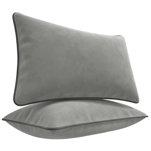 Blau Marité Kissenbezüge 30x50 cm – 2er Set aus weichem Samt – Dekokissen mit kontrastierendem Rand – Mittelgrau & Dunkelgrau – Ohne Füllung von Blau Marité