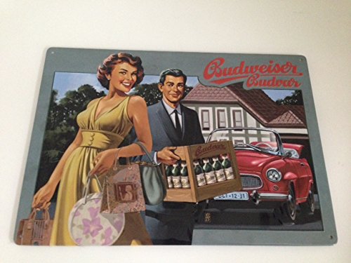Blechschild Budweiser Bier Pärchen mit Bierkiste und Oldtimer blau Budvar 6 (20x30 cm, Metall, Wandmontage, Retro) Blechschild Budweiser Bier Pärchen mit Bierkiste und Oldtimer blau Budvar 6 (20x30 cm, Metall, Wandmontage, Retro) von Blechschild