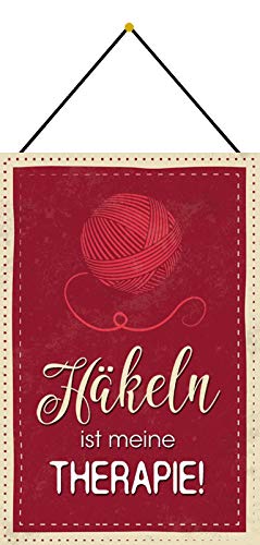 Blechschild mit Kordel 30 x 20 cm Häkeln ist Meine Therapie - Blechemma Blechschild mit Kordel 30 x 20 cm Häkeln ist Meine Therapie - Blechemma von Blechschild