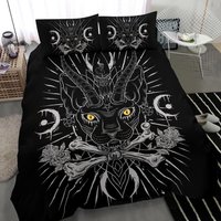 Totenkopf Gothic Okkult Schwarze Katze Unikat Sphinx Style Teil 2-3 Stück Bettset Schwarz Farbe Pentagramm Version-Goth Bettdecke von BlendedExtreme