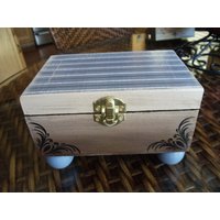 Handbemalter Schmuckkasten Shabby Chic Schmuckkästchen von BlingNThingsbyPenny