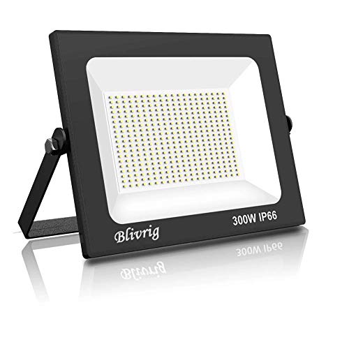 Blivrig LED Strahler Außen,LED Strahler 300W,30000LM Superhell LED Scheinwerfer außen,3500K Warmweiß IP66 Wasserfest Aussenstrahler,Aussenleuchte für Hinterhof, Garage, Flur, Garten von Blivrig