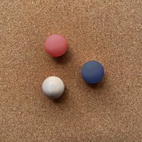 Holzkugel-Korktafelmagnete - Dreierpack von BlockDesignStore