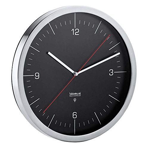 blomus -CRONO- Funkuhr M mit mattiertem Edelstahlrand, edles Schwarz, Wanduhr, automatische Zeiteinstellung, hohe Genauigkeit, exklusives Wohnaccessoire (H / B / T: 30,5 x 30,5 x 4 cm, Schwarz, 65437) von Blomus