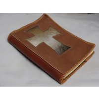 Leder Bibel-Abdeckung Mit Großen, Hell Gefärbten Haar Auf Rindsleder Kreuz Leder Bibel-Abdeckung Mit Großen, Hell Gefärbten Haar Auf Rindsleder Kreuz von BlondinaBigTruck