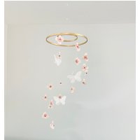 Blumen Und Feder Schmetterling Mobile, Rosa Blush Baby Baby-Mobile, Mädchen Kinderzimmer, Mädchen-Kinderzimmer von BlossomingNursery