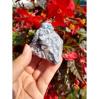 Blauer Kyanit Rohstein Kristall Channeling Stein Traumstein Aus Brasilien von BlowingOnDandelion