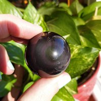 Die Stützkristall Regenbogen Obsidian Orb Schwarz Mit Streifen Kristall Kugel Edelstein Poliert Stein von BlowingOnDandelion