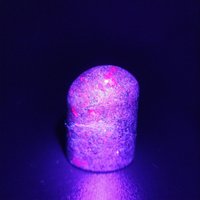 Rubin Fuchsit Mit Glimmerfreie Form Polierter Stein Uv Reaktiv, Grün Und Pink Anti Stress von BlowingOnDandelion