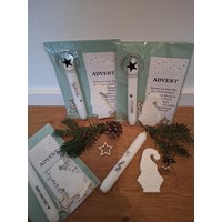 Weihnachtliche Glücksmomente To Go - Geschenkset Mit Stabkerze, Wichtel Und Deko Als Mitbringsel Im Advent/ Wichtelgeschenk/ Nikolaus Weihnachtliche Glücksmomente To Go - Geschenkset Mit Stabkerze, Wichtel Und Deko Als Mitbringsel Im Advent/ Wichtelgeschenk/ Nikolaus von BlueBirdConcept