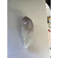 Amethyst Kristall Lila Poliert Rohspitze Natürliche Freie Form Atemberaubend Mit Hämatit Einschlüssen Heilstein von BlueCrystalRockShop
