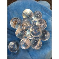 Quarz Crystal Clear Mini Sphere Jeder Mit Regenbogen Heilung Natürliches Mineral von BlueCrystalRockShop