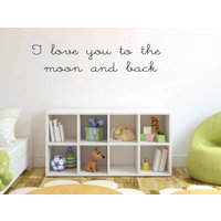 I Love You To The Moon & Back Vinyl Wandsticker - Kinderzimmer Babyzimmer Wandtatko Mond Und Rücken I Love You To The Moon & Back Vinyl Wandsticker - Kinderzimmer Babyzimmer Wandtatko Mond Und Rücken von BlueDesignCo