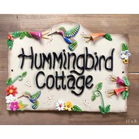 Hausschild, Adressnummer Und Namensschild, Keramik, Kolibri Design Hausschild, Adressnummer Und Namensschild, Keramik, Kolibri Design von BlueFishStudiosShop