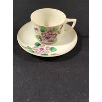 Besetzte Japan Violetten Demitasse - Espressotasse & Untertasse von BlueWillowAntiqueATL