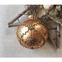 Gold Weihnachtskugel Ornament, Handbemalte Weihnachts Glas Dekoration, Traditionelle Handarbeit Weihnachten Handgefertigt von BluebirdbyRobin