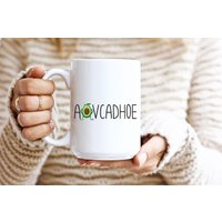 Avocado Tasse | Lustige Gag Geschenk Rae-Dunn Inspirierte Geschenke Weihnachts Avocado-Liebhaber von Bluebubbly