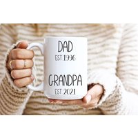 Papa Est. An Opa Kaffeetasse Für Opa, Geschenk Schwangerschaftsmitteilung Opas Erster Vatertag von Bluebubbly