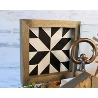 Farmhouse Barn Quilt Sign Tiered Tray Decor Everyday Modern Farm Neutral Schwarz Weiß Verwitterten Holzmantel Dekor Couchtisch Regal von BluestemMarket