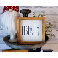 Liberty Schild - 4. Juli Gestufte Tablett Dekor 4.juli Gerahmtes Mini Unabhängigkeitstag Usa Mantel Couchtisch Regal von BluestemMarket