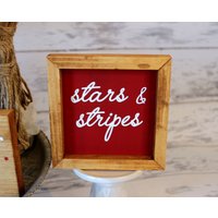 Stars & Stripes Schild - 4. Juli Gestufte Tablett Decor Dekoriertes Dekor Unabhängigkeitstag Usa Bauernhaus Souvenir von BluestemMarket