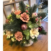 30x32cm Winterglanz Mit Topf Und Led Beleuchtung Tischgesteck Weihnachtsgesteck von Bluetenzauberei