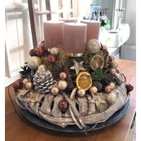 38x38cm Adventskranz Sand Beige Braun Farben Adventkranz Advent Kranz Gesteck Mit Sternen Kugeln Adventsgestecke Im Auf Zinkteller 38x38cm Adventskranz Sand Beige Braun Farben Adventkranz Advent Kranz Gesteck Mit Sternen Kugeln Adventsgestecke Im Auf Zinkteller von Bluetenzauberei