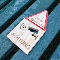 Kleine Videoüberwachung Schild Aus Holz , Schrift Video Überwacht - Videoüberwacht Holzschild Kleine Videoüberwachung Schild Aus Holz , Schrift Video Überwacht - Videoüberwacht Holzschild von BlumenTornadoDE