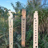 Personalisierte Gartenstecker Aus Holz Zaunlatte Mit Zaunhocker Als Gartenschild Holzschild von BlumenTornadoDE