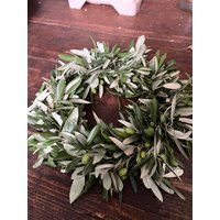 Handgemachter Olivenkranz | Mediterraner Kranz Für Tür - Und Wanddekoration Natürliche Olivenblätter von Blumenamplatzlstore