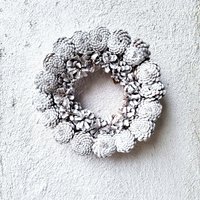Kranz Aus Zapfen in Weiß Türkranz Oder Tischkranz von BlumenatelierShop
