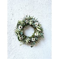 Kranz Mit Weißen Blüten von BlumenatelierShop