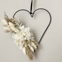 Metallherz Verziert Mit Trockenblumen | Trockenblumenkranzi Flower Hoop Itürkranz Wandkranzigeschenkidee I Valentinstag -Blumenkranzliebe von BlumenkranzLiebe