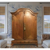 Seltener Und Aufwändig Gearbeiteter Antiker Kleiderschrank Um 1750, Eiche von BlumsErbGut