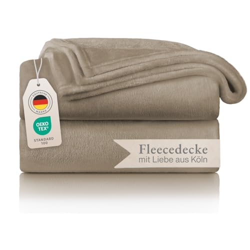 Blumtal Kuscheldecke flauschig - Oeko-TEX zertifizierte Fleecedecke 130x150 cm - Wohndecke 130x150 cm - Taupee Decke - Wohn- & Kuscheldecke - Fleecedecke Taupe Blumtal Kuscheldecke flauschig - Oeko-TEX zertifizierte Fleecedecke 130x150 cm - Wohndecke 130x150 cm - Taupee Decke - Wohn- & Kuscheldecke - Fleecedecke Taupe von Blumtal