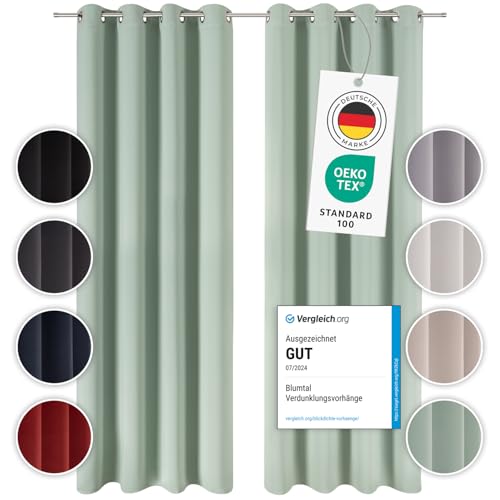 Blumtal Verdunklungsvorhänge 2er Set - Thermovorhang Kälteschutz - Vorhang Blickdicht mit Ösen - Gardinenschals mit Schlaufen - Thermovorhang Fenster - Gardinen 160x132 cm - Blackout Curtain - Grün von Blumtal