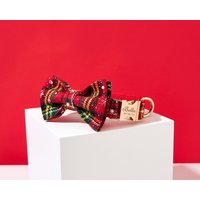 Weihnachtsgeschenk Für Welpe, Weihnachtliches Hundehalsband, Personalisiertes Hundehalsband Schleife, Und Leine, Weihnachtsanhänger Haustier Hund von Bobocollar