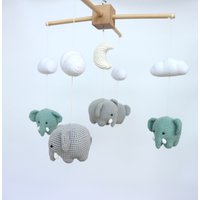 Elefant Baby Mobile, Gehäkeltes Elefanten Spielzeug Geschenk, Krippe Babybett Mobile Amigurumi von Boboshopcraft