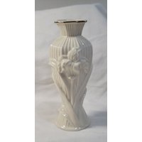 Vintage Lenox Gerippte Bud Vase, Blumenblüten Kollektion, Feine Porzellan Perfekter Zustand, Geschenkidee Zum Muttertag von BobtailBoutique