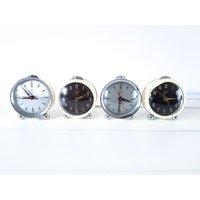 Vintage Wecker Set Schwarz Silber Diamond Brocante Und Uhren Retro Living Viele Alte Dekorative von BodaciousOld