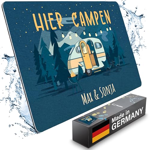 Personalisierbare Camping Fußmatte - Made in Germany: Das perfekte Camping-Geschenk, Fußmatte Camping 40x60 cm. Camping Gadgets und Wohnwagen Zubehör, mit Liebe hergestellt im schönen Münsterland von Bodenständig