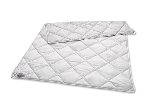 LINEA by böhmerwald Exclusiv Bettdecke, Kamel, Weiß, 200 x 200 cm von LINEA by böhmerwald