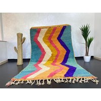 Handgefertigte Boujaad Wolle Teppich Bunter Berber Teppich | 25 X 1, 5 Meter Handgefertigte Boujaad Wolle Teppich Bunter Berber Teppich | 25 X 1, 5 Meter von Bohemiamarrakech