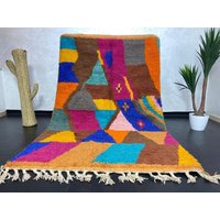 Vintage Berber Teppich Handgefertigter Boujad Wollteppich Aus Marokko Vintage Berber Teppich Handgefertigter Boujad Wollteppich Aus Marokko von Bohemiamarrakech