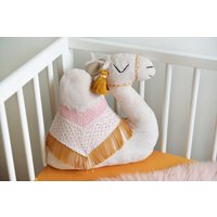 Rosa Kamel Dekor Kissen Boho Baby Kinderzimmer Und Ramadan von BohoBabyHeaven