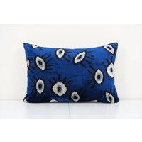 16" X 24" Ikat Eye Blue Kissenbezug - Seide Ethno Samt Lumbar Designer Kissen von BohoGiftsStore