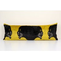 16" X 46" Panther Ikat Samt Kissen, Seide Lumbar Kissenbezug, Extra Lang Tier Boho Kissen von BohoGiftsStore