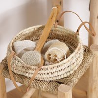 Runder, Flacher Korb Aus Palmblättern - Ledergriffe von BohomeLiving
