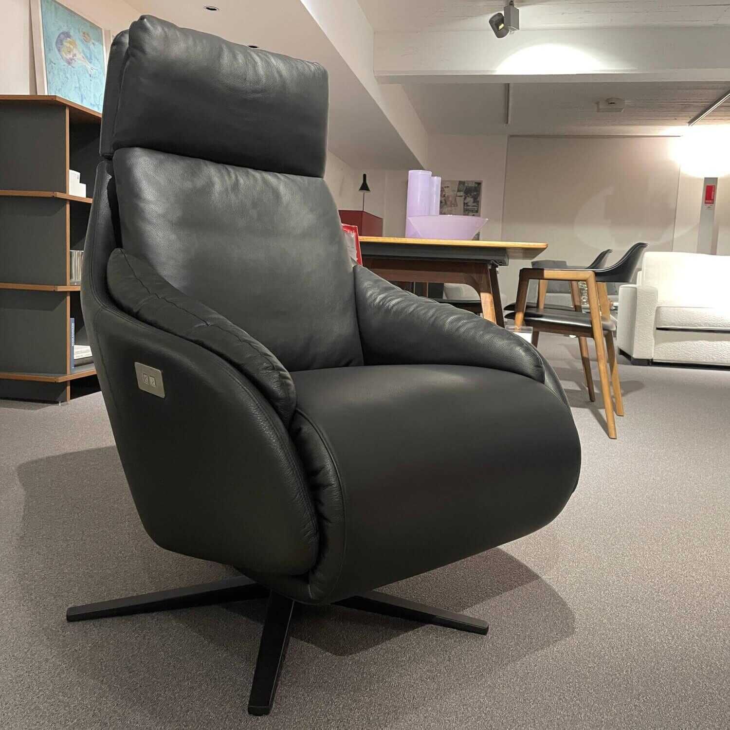 Relaxsessel Sydney Leder Select Schwarz Sternfuß Schwarz Sitz+Rücken Motorisch V... von Bonaldo